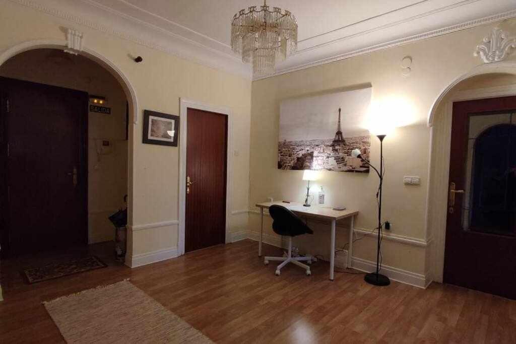 Large Double Room,1488162613:JPEG