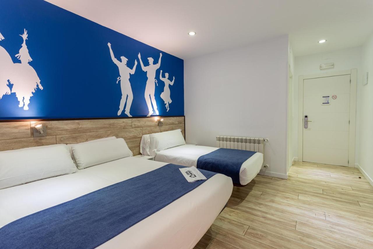 Family Room,1349028212:JPEG